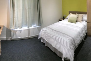 4 bed house, Camden street, Near university, Middlesbrough, TS12EG - Image 2